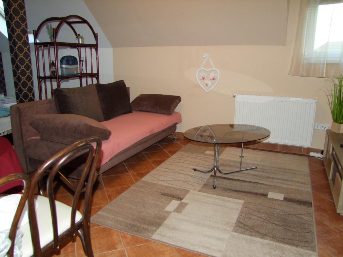 Greta Apartman Hajduszoboszlo Exterior photo